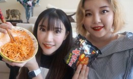 娱乐吃瓜酱跟妈妈要钱,娱乐吃瓜酱向妈妈“借”钱的温馨一幕